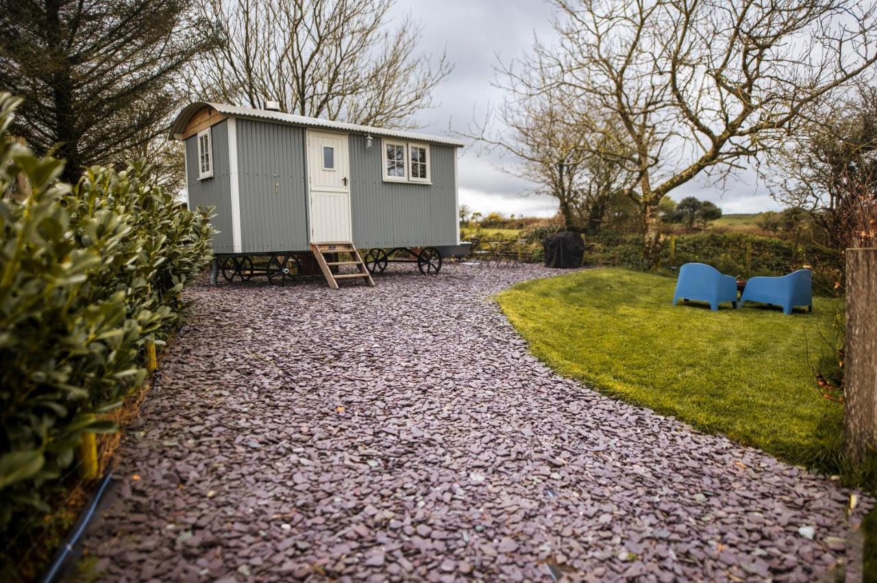 Luxury Shepherd'S Hut On Flower Farm With Outdoor Bath In Mid Cornwall Труро Екстериор снимка